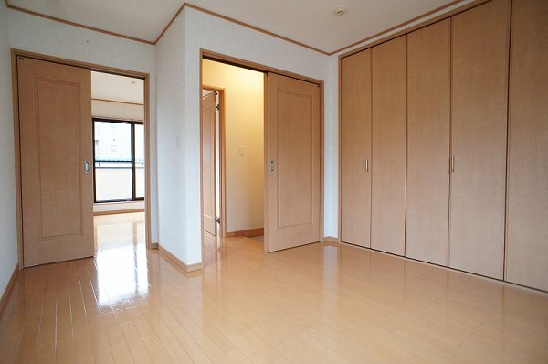エトワール南台 洋室6.8帖