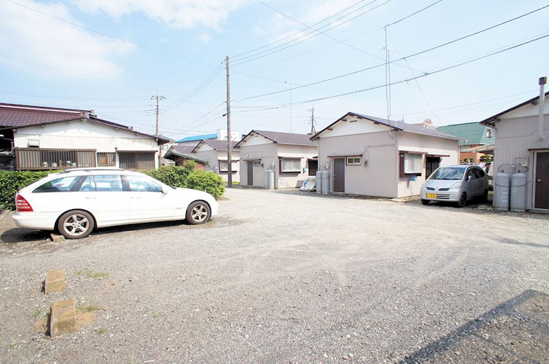 コーポ石室 駐車場