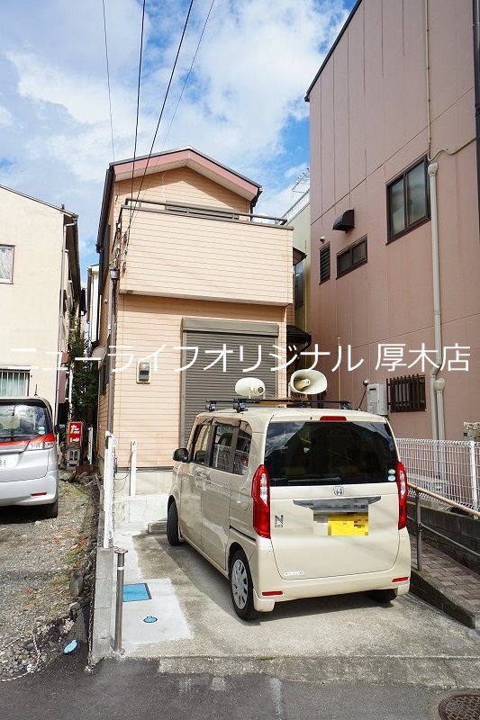 鈴木貸家 駐車場付です☆