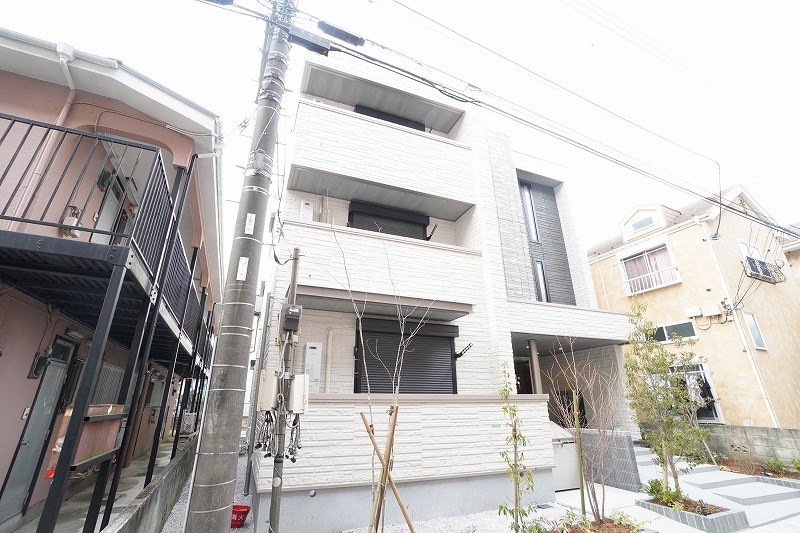 エゾンス中央林間 外観