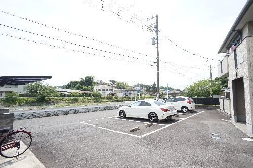 グランシード平塚 駐車場
