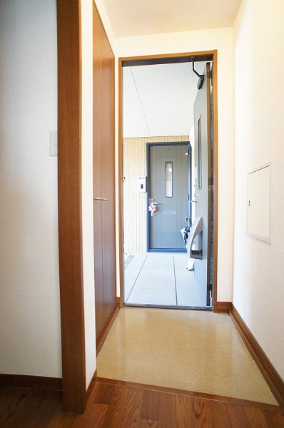 マーブル　Ｂ 玄関