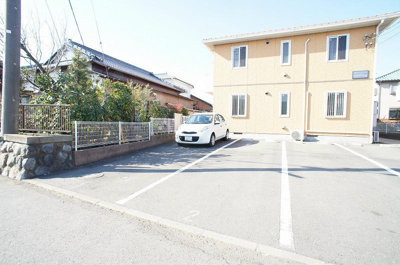 エスポワール湘南 駐車場