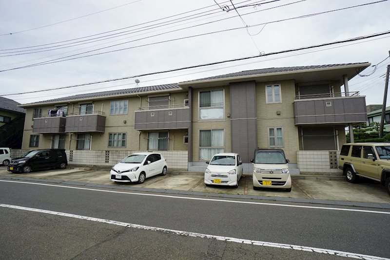 グラシュー湘南 駐車場