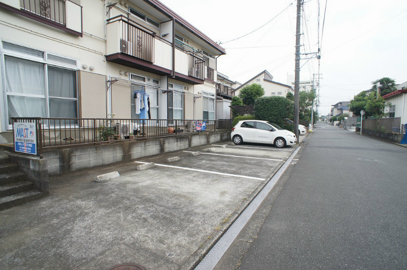 太陽コーポ 駐車場