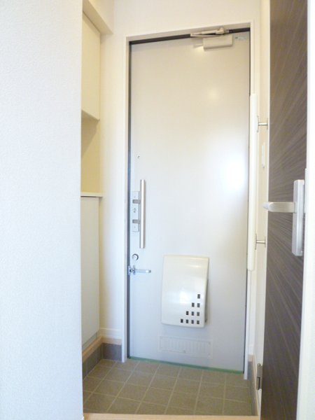 ソレイユ玉川学園 玄関