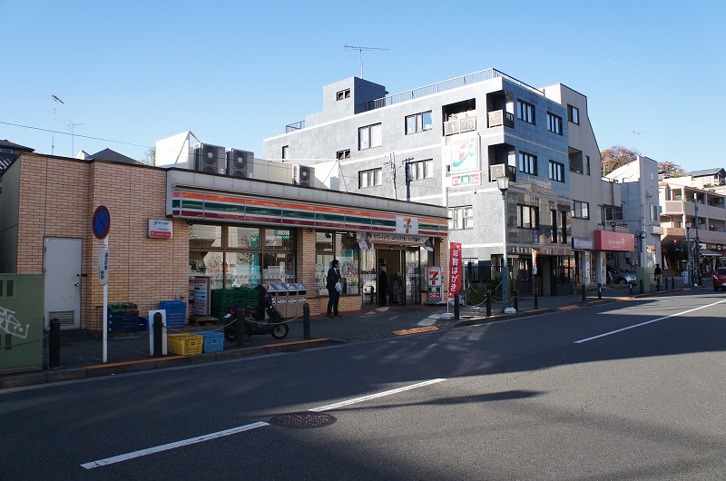 ソレイユ玉川学園 コンビ二