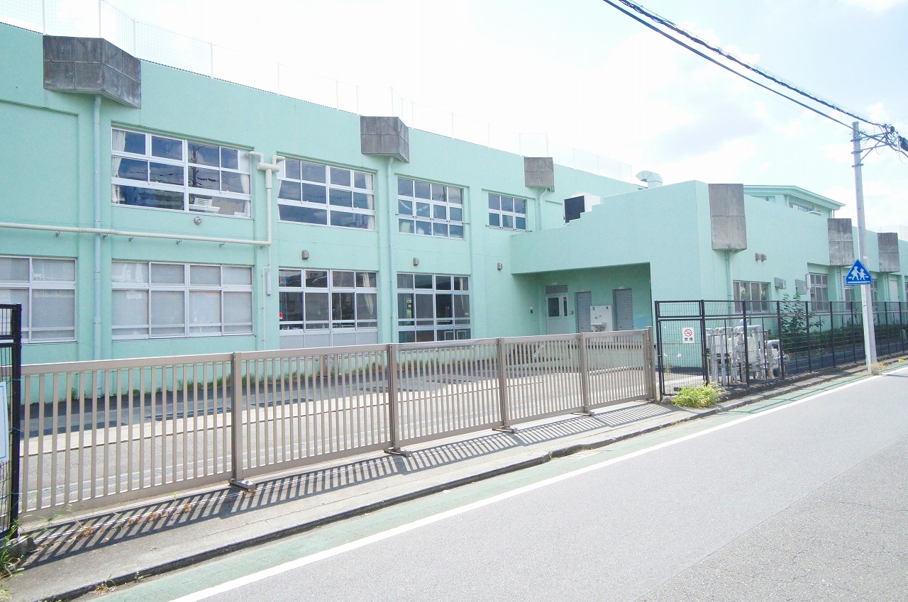 アビタシオン　タカ 小学校