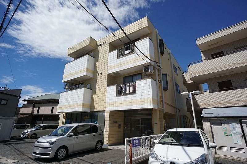 アリス伊勢原 外観