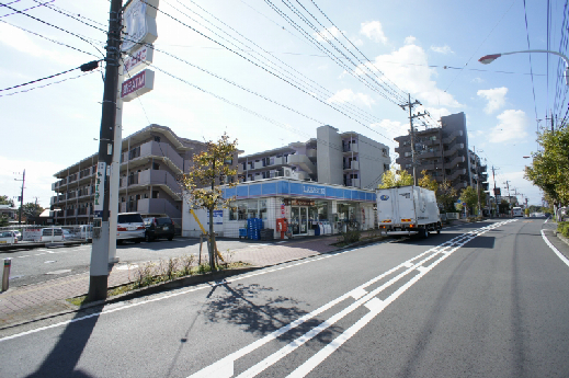 Ａｐｒｉｃｏｔ　Ｈｏｕｓｅ コンビ二