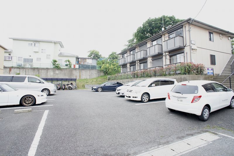 プログレスＢ 駐車場