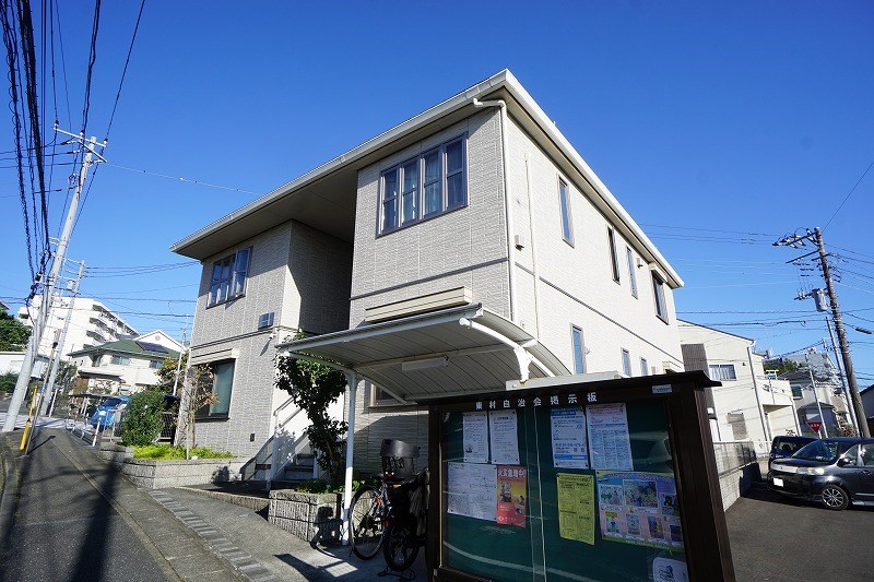 トリアングルコリーヌ 外観