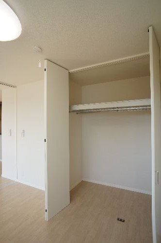 リラフォートＢ 収納