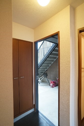 メゾンクレストＢ 玄関