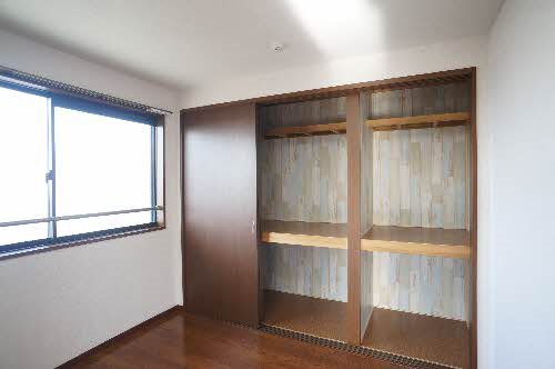 メゾンクレストＡ 収納