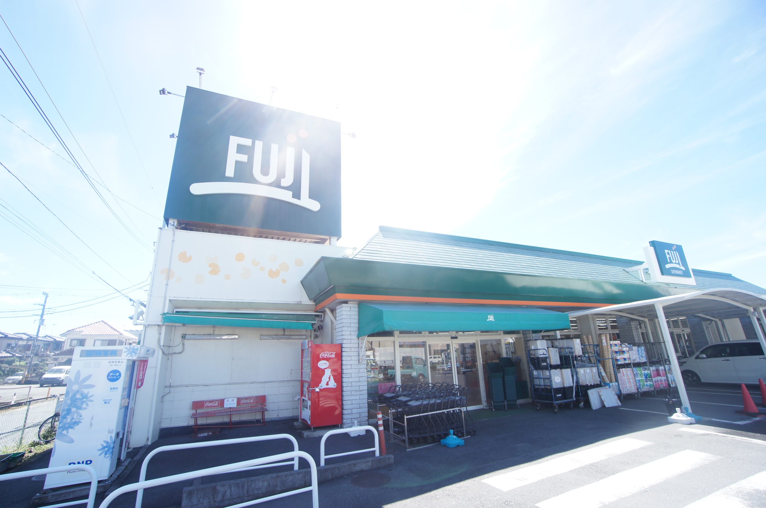 ドルチェ新田 スーパー