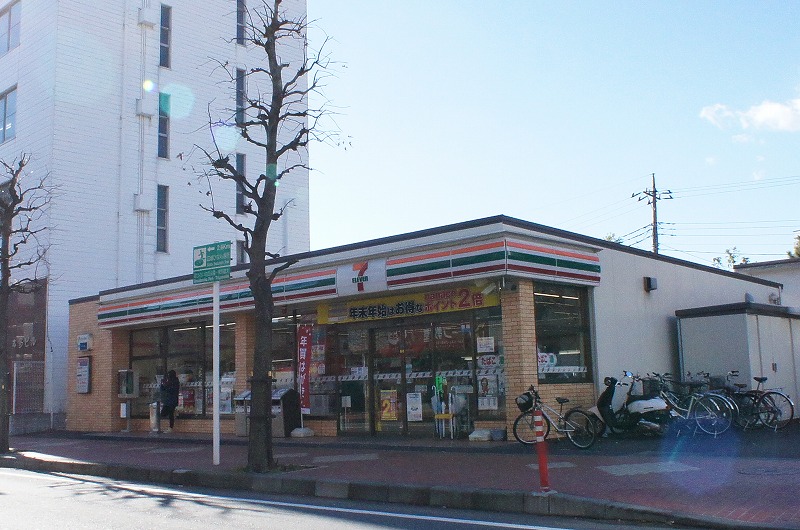 ユースピア本厚木 コンビ二