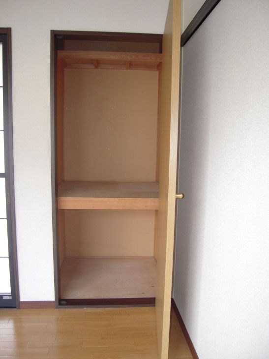 シャトー中村 収納