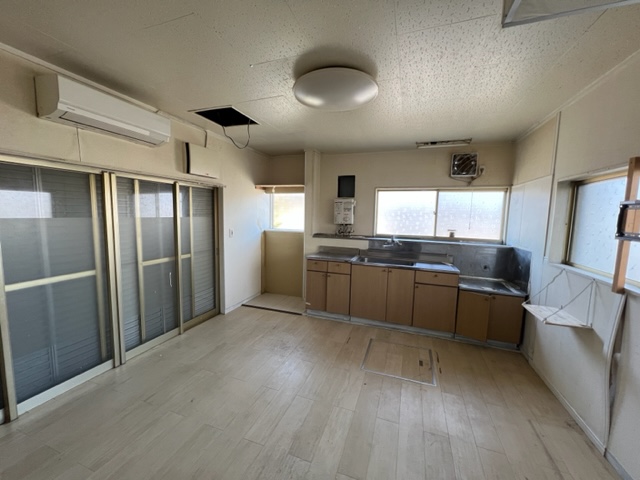 温⽔⼾建